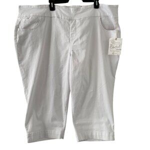 Cato  Denim White Hi-Rise Crop Pants 28W Cotton/Polyester/Spandex . NWT